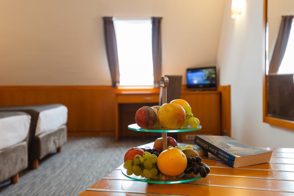 Hotel Grabovac Plitvička Jezera エクステリア 写真